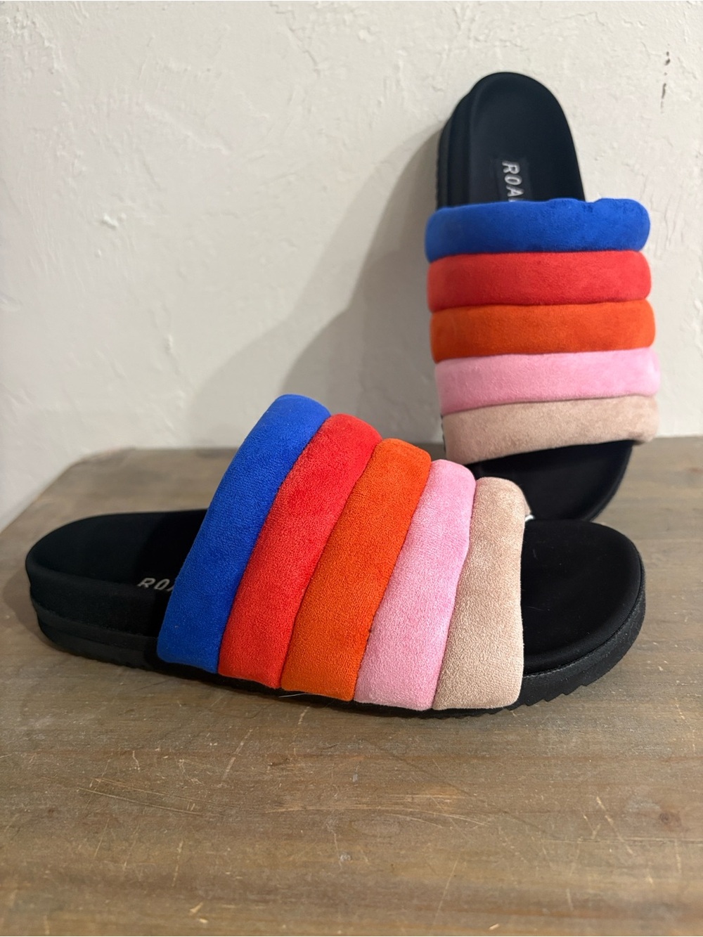 NWT Roam Pillar Suede Slide Multi Rainbow Size 7